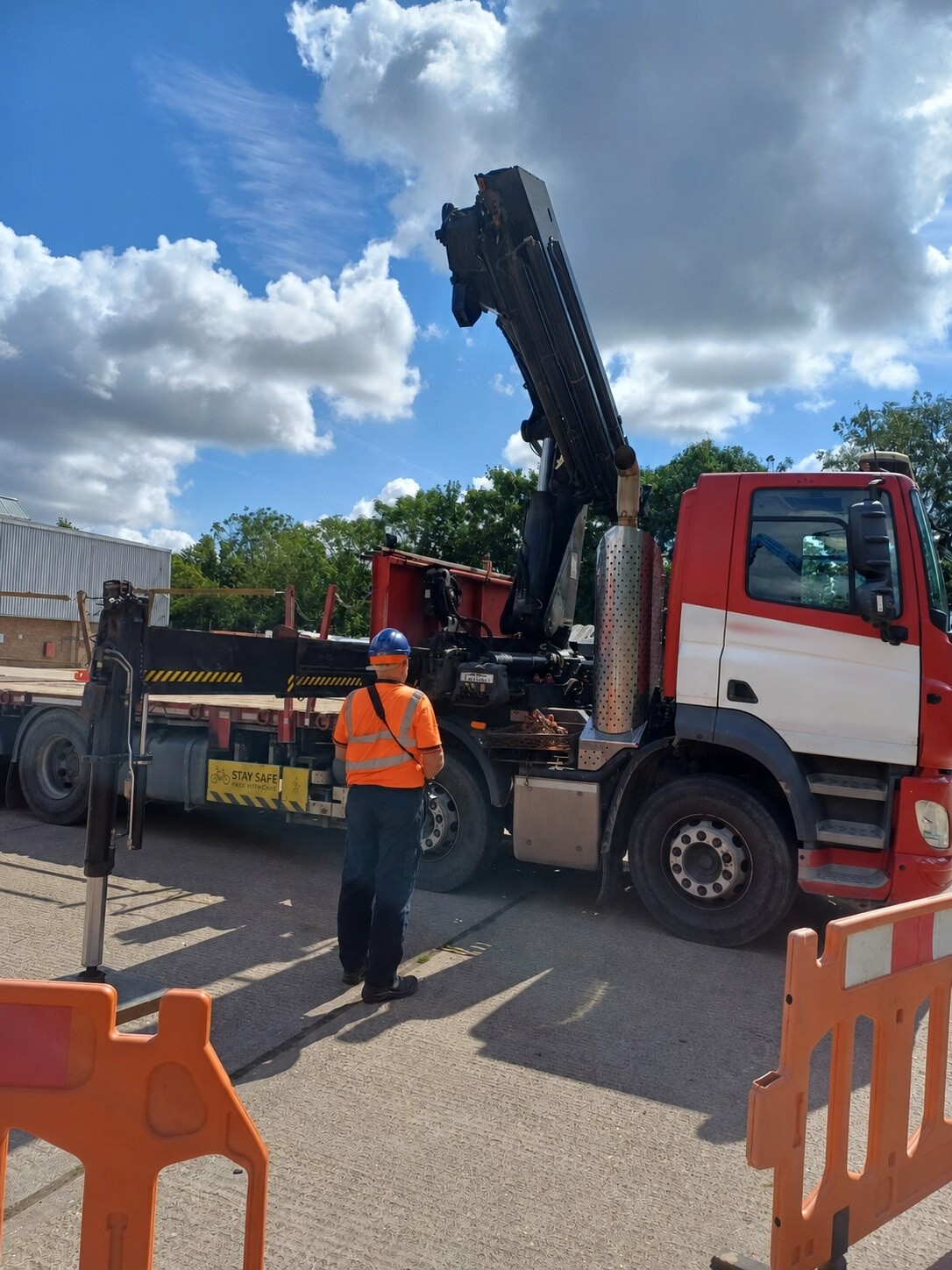 ALLMI lorry loader stabiliser setup during practical training